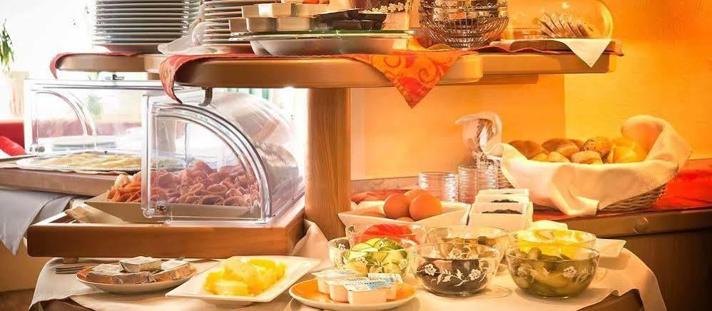 Hotel Koessler Tux Ngoại thất bức ảnh